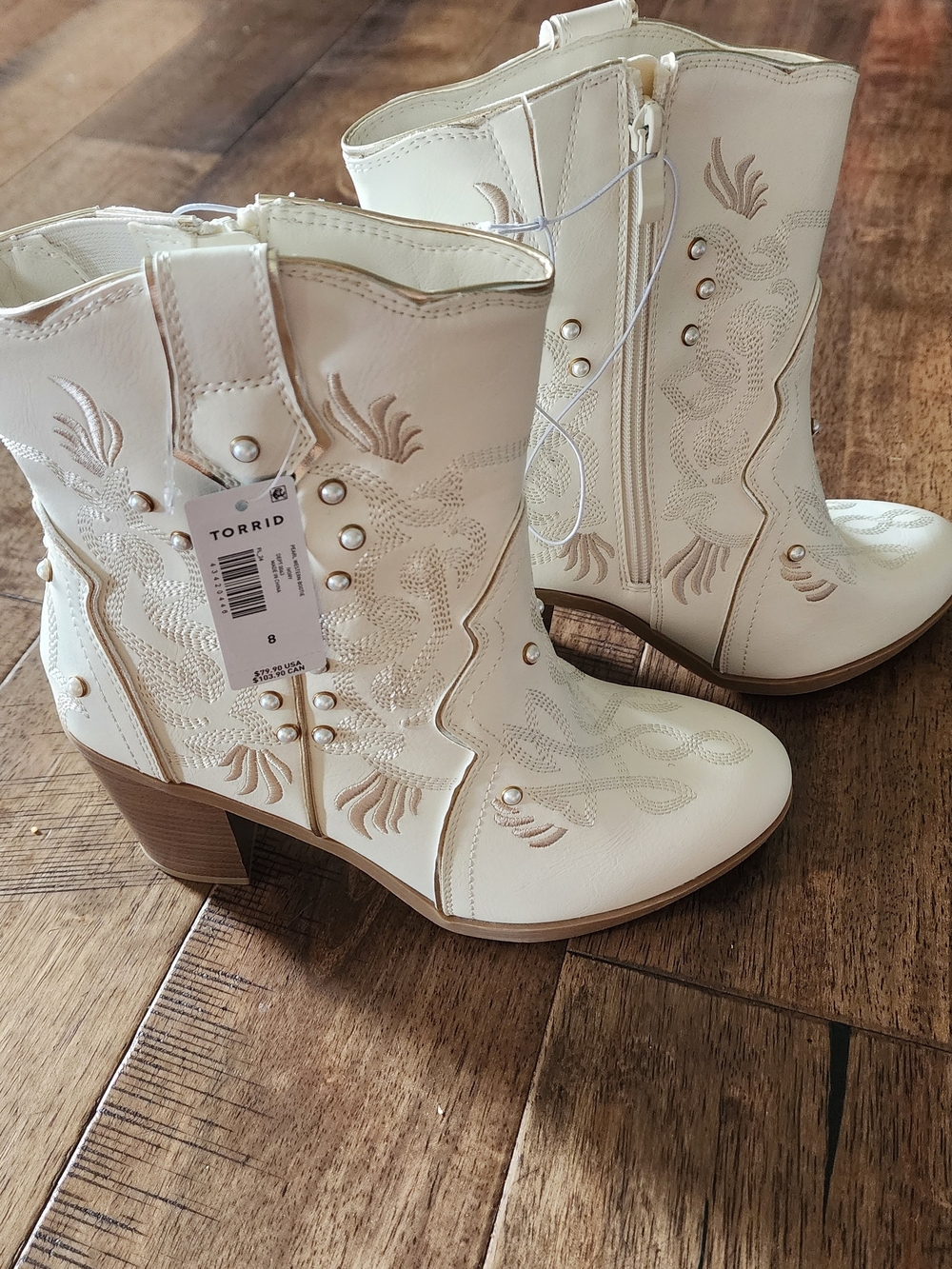 Torrid Cream Western Embroidered Pearls Ankle Boots Size 8